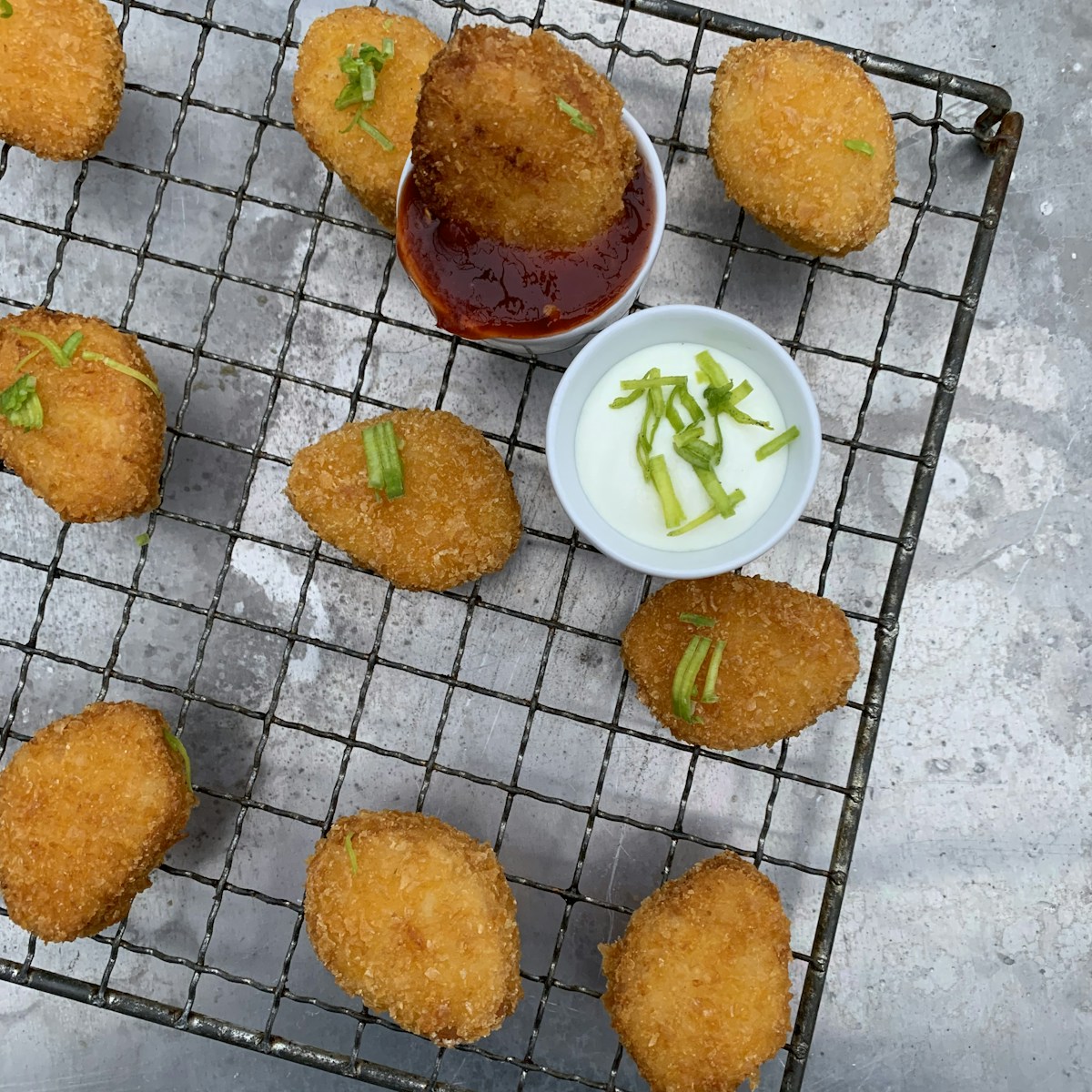 Nuggets vegetale cu sos